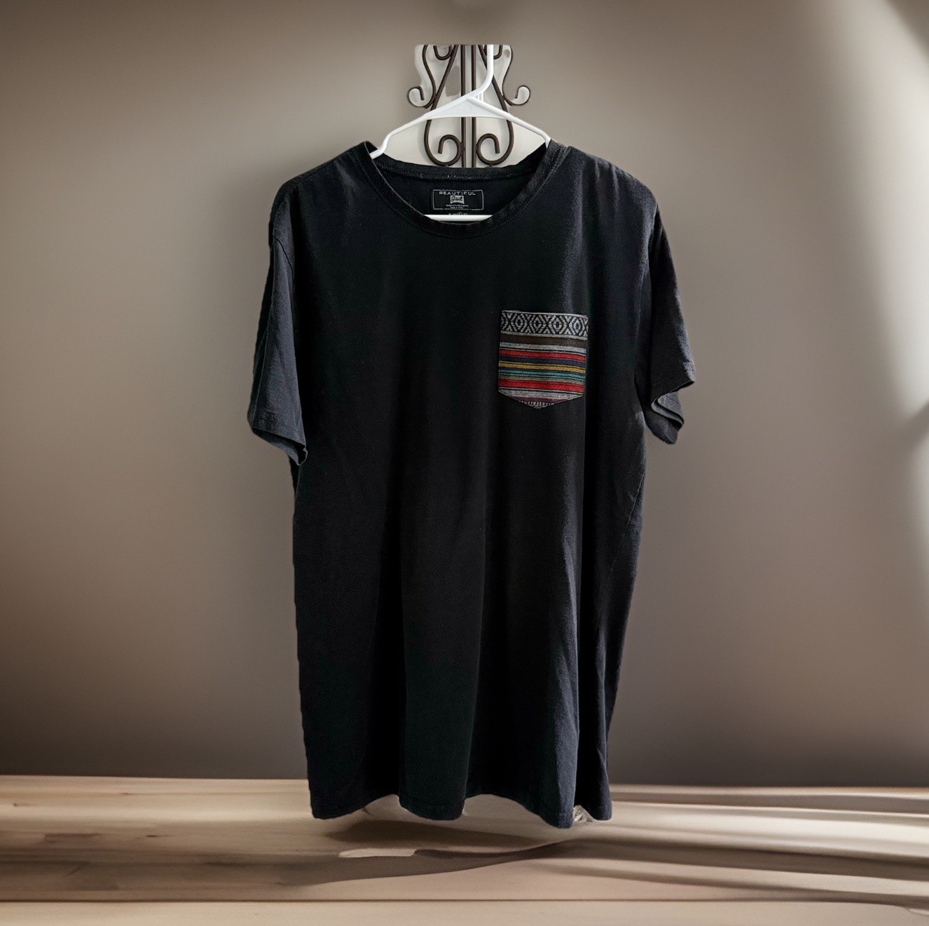 Beautiful Giant Black Pocket T Shirt XL Tribal Aztec Stripe Casual Tee