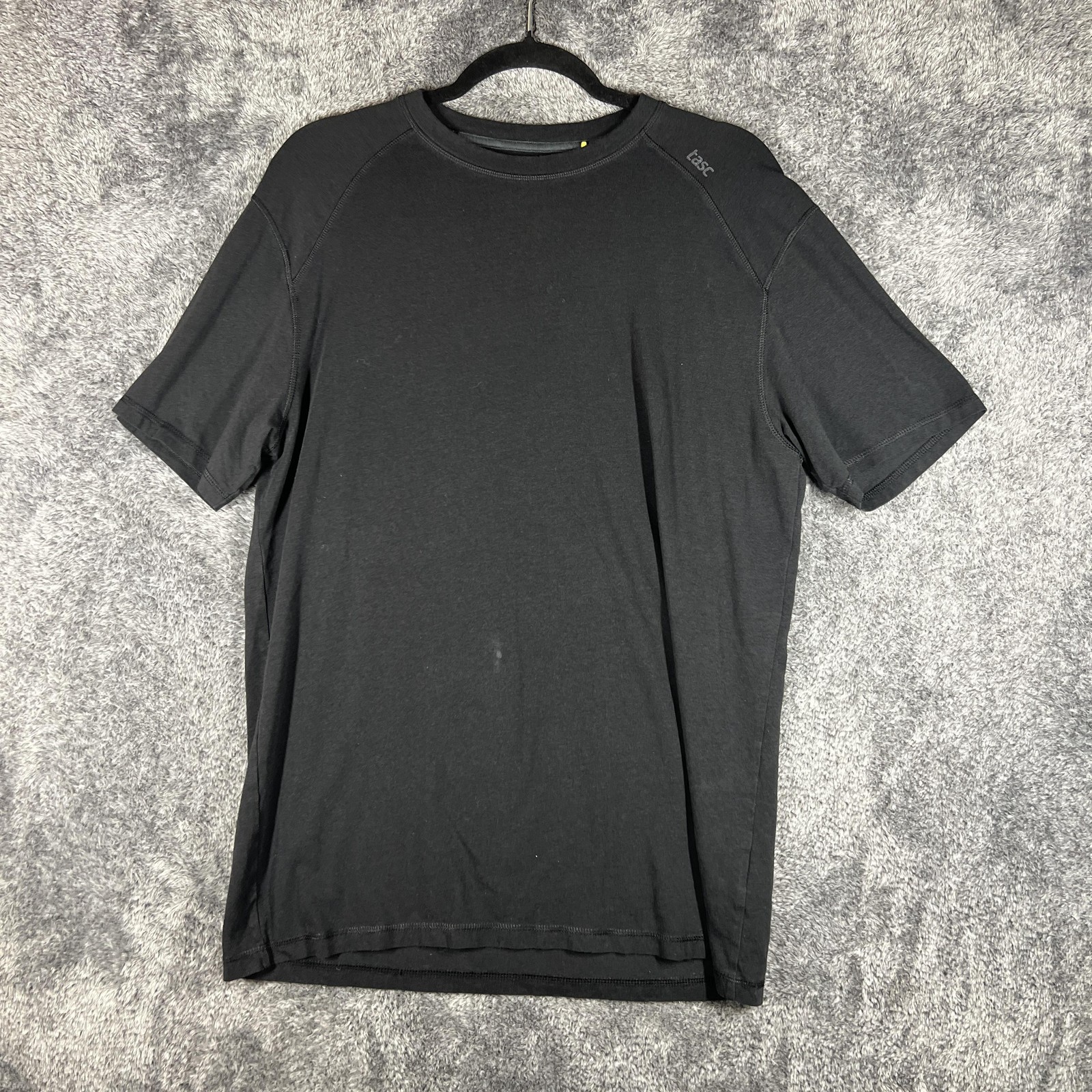 Tasc Shirt Mens M Black Bamboo Performance Crewneck Tagless Stretch Short Sleeve