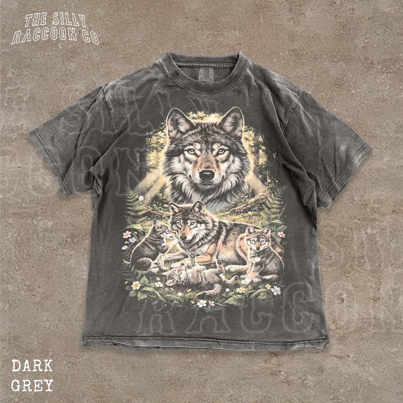 Wolf Pack Family Comfort Tee Vintage Wildlife Animal Graphic
