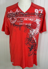 PROJEK RAW Men’s RED Graphic Print V Neck Cotton Tshirt Detroit Denim – SIZE XL