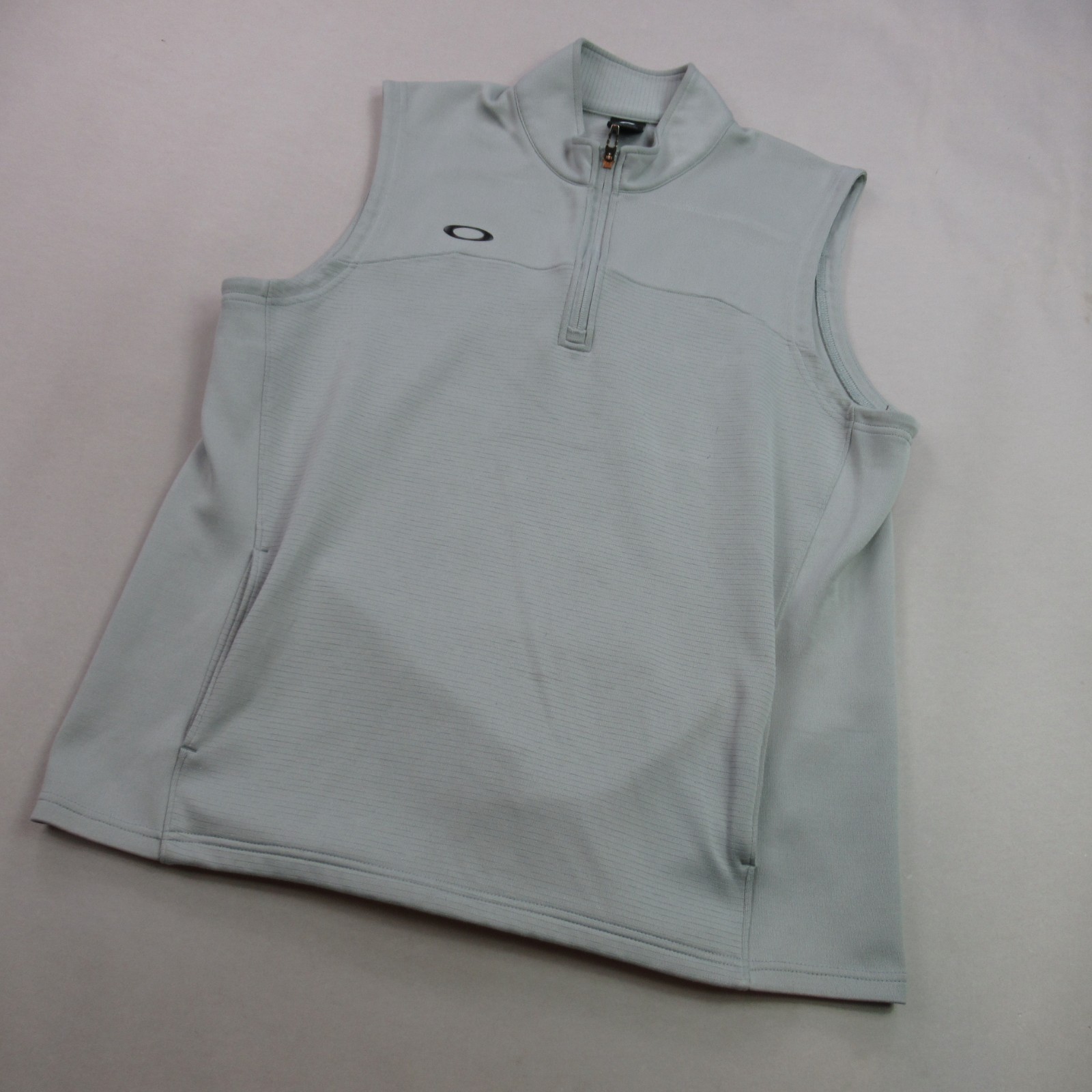 Oakley Shirt Mens XL Sleeveless Lightweight Casual 1/4 Zip Gray Pockets gallery