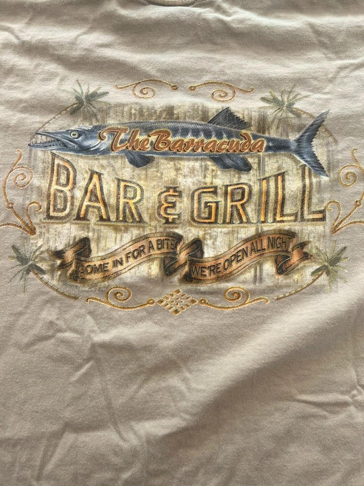 Breakwater The Barracuda Bar & Grill T-Shirt -L