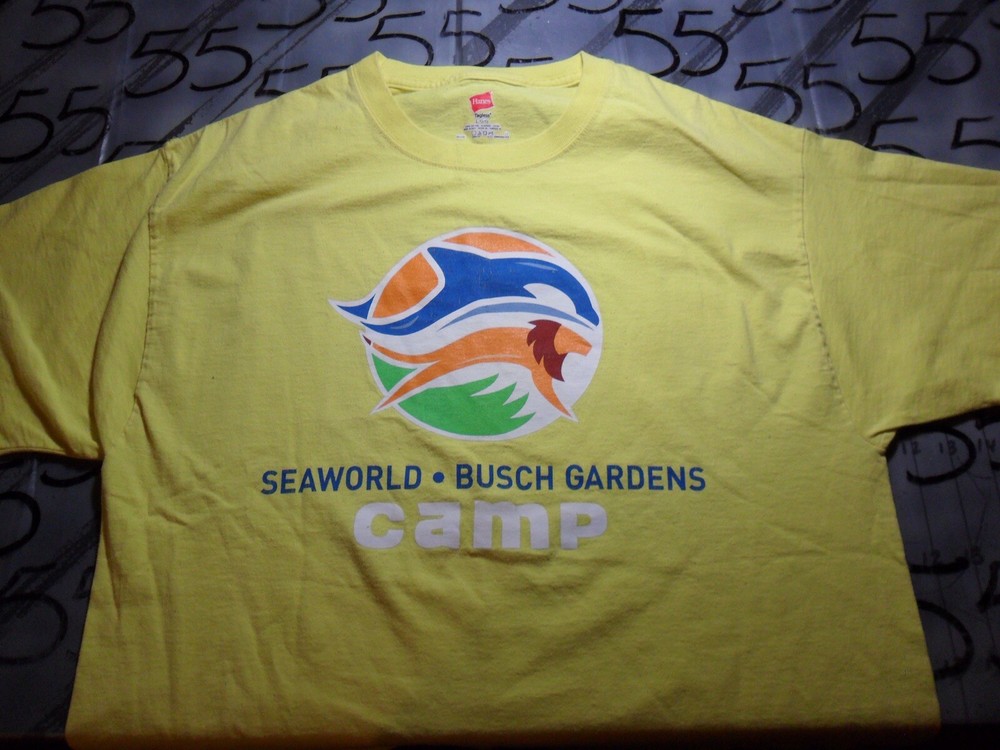 Large Sea World Busch Gardens Camp ( Lightly Cracked)T Shirt