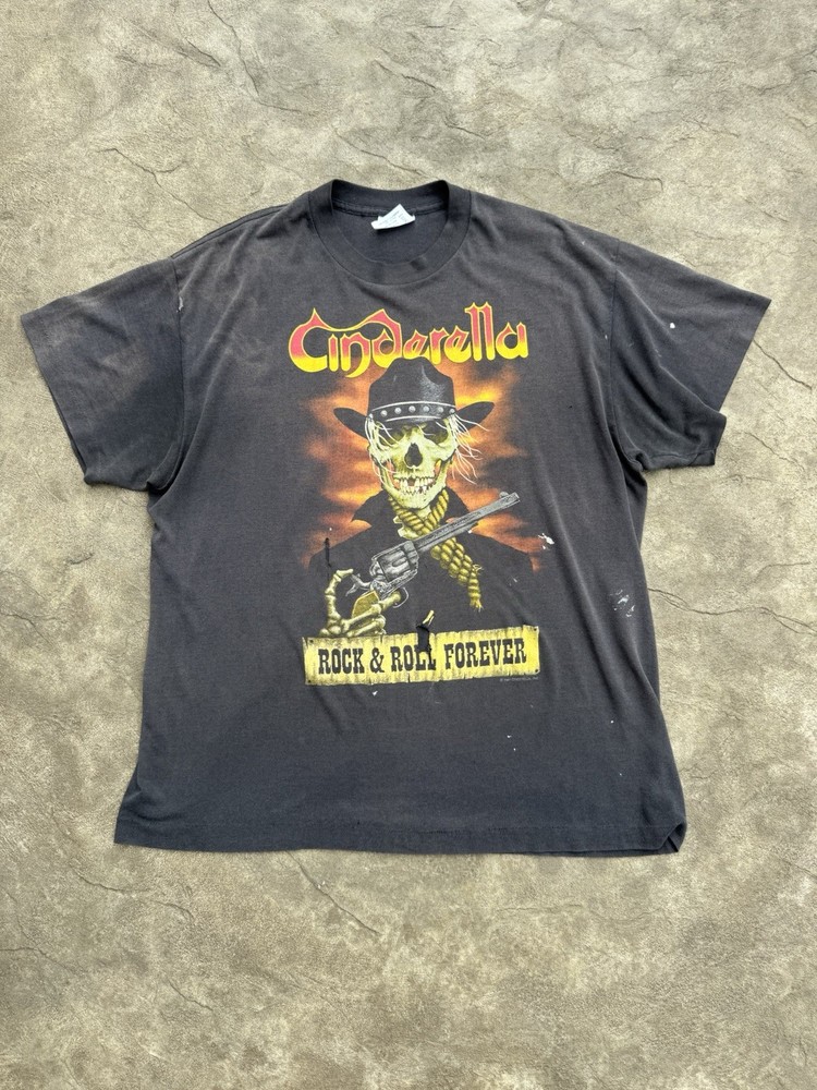 Cinderella Rock and Roll Forever black T-Shirt from the 80’s with a perfect fade