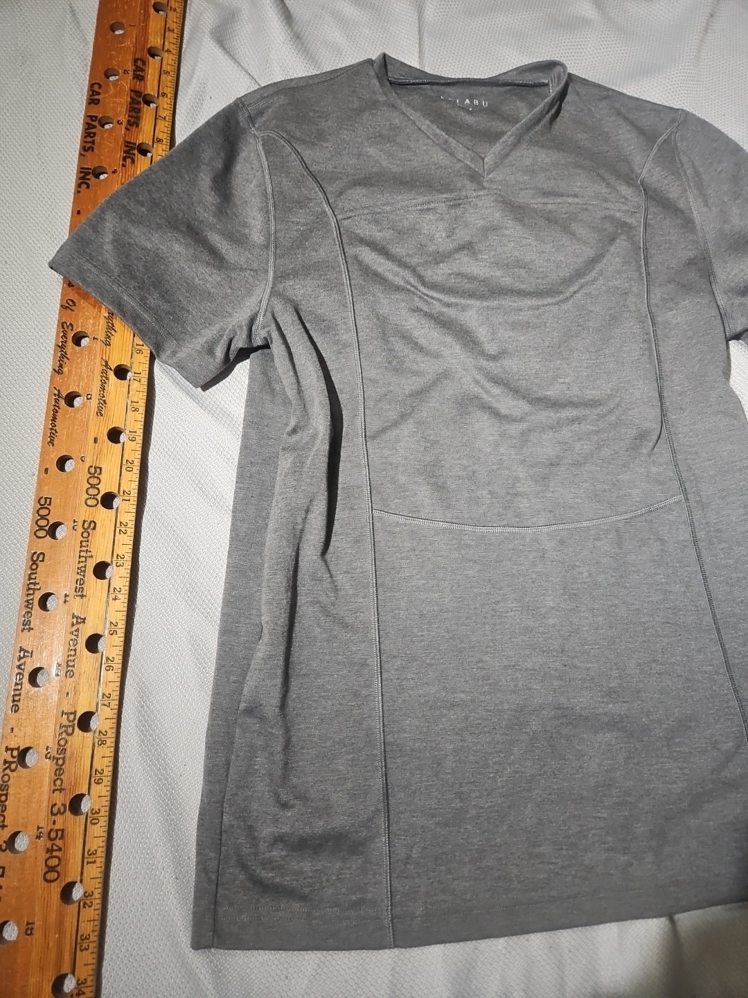 Lalabu Shirt Men Large Gray Dad Baby Carrier Kangaroo Pocket SS Stretch Tee gallery