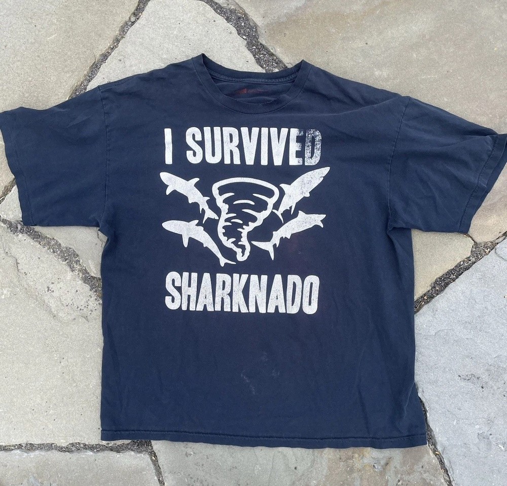 I Survived Sharknado Men’s Large Blue T-shirt Cult Movie Sharknado 100% Cotton