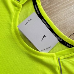 Nike Men’s Dri-Fit Miler Running Training Top T-Shirt CU0326-702 Volt NWT Size S