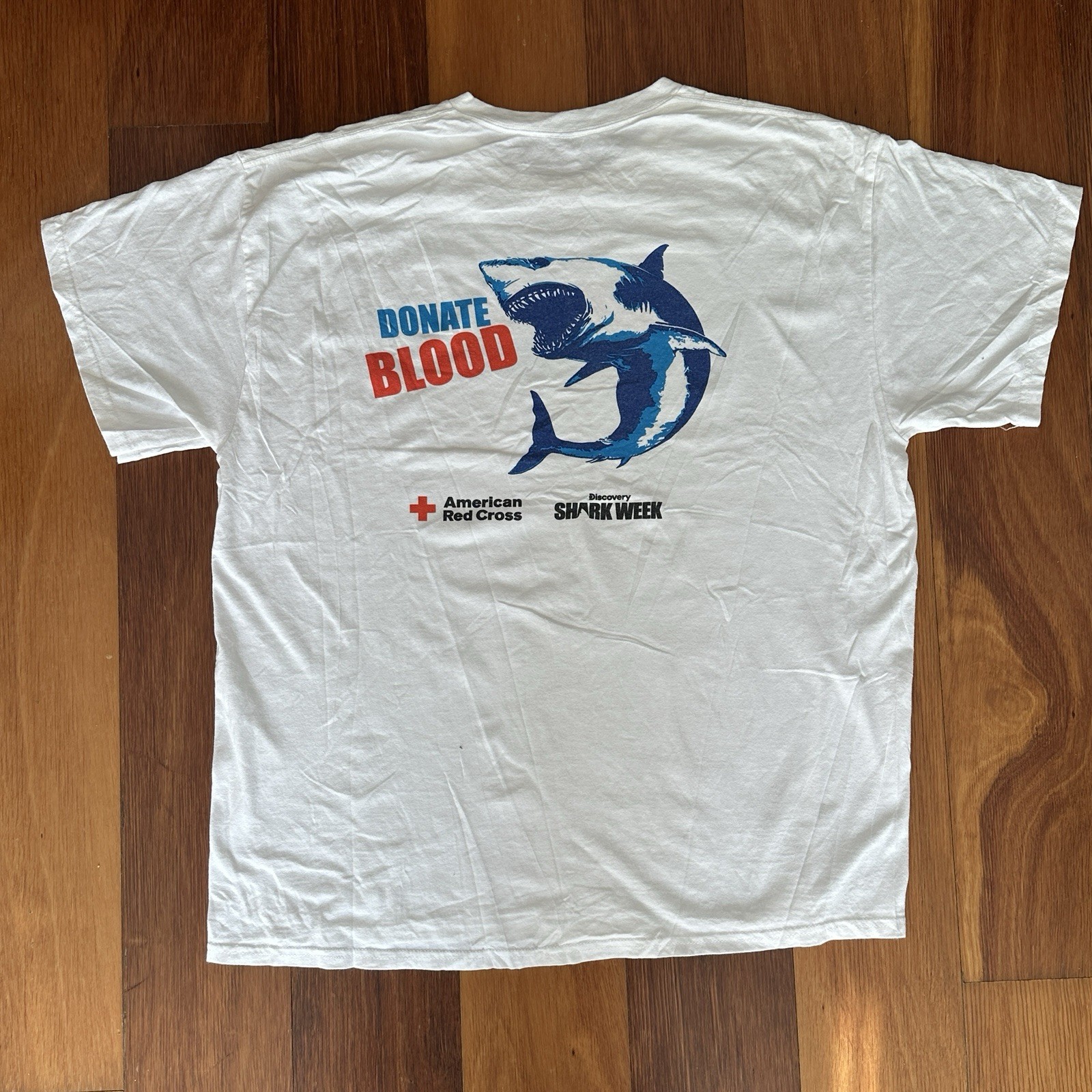 Vintage Donate Blood Shark Week Discovery Channel T-Shirt Size XL gallery