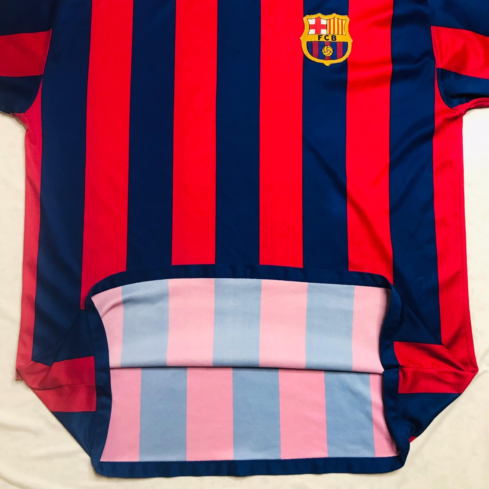 Vintage FC Barcelona Messi #30 Official Product Football Shirt Jersey XL Rare Y2 gallery