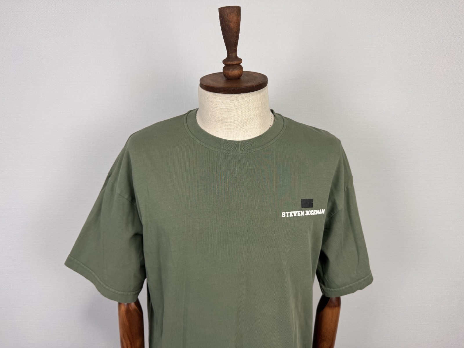 STEVEN DOCKMAN Green Big Dollars Print Short Sleeve Italian T-Shirt Sz M gallery