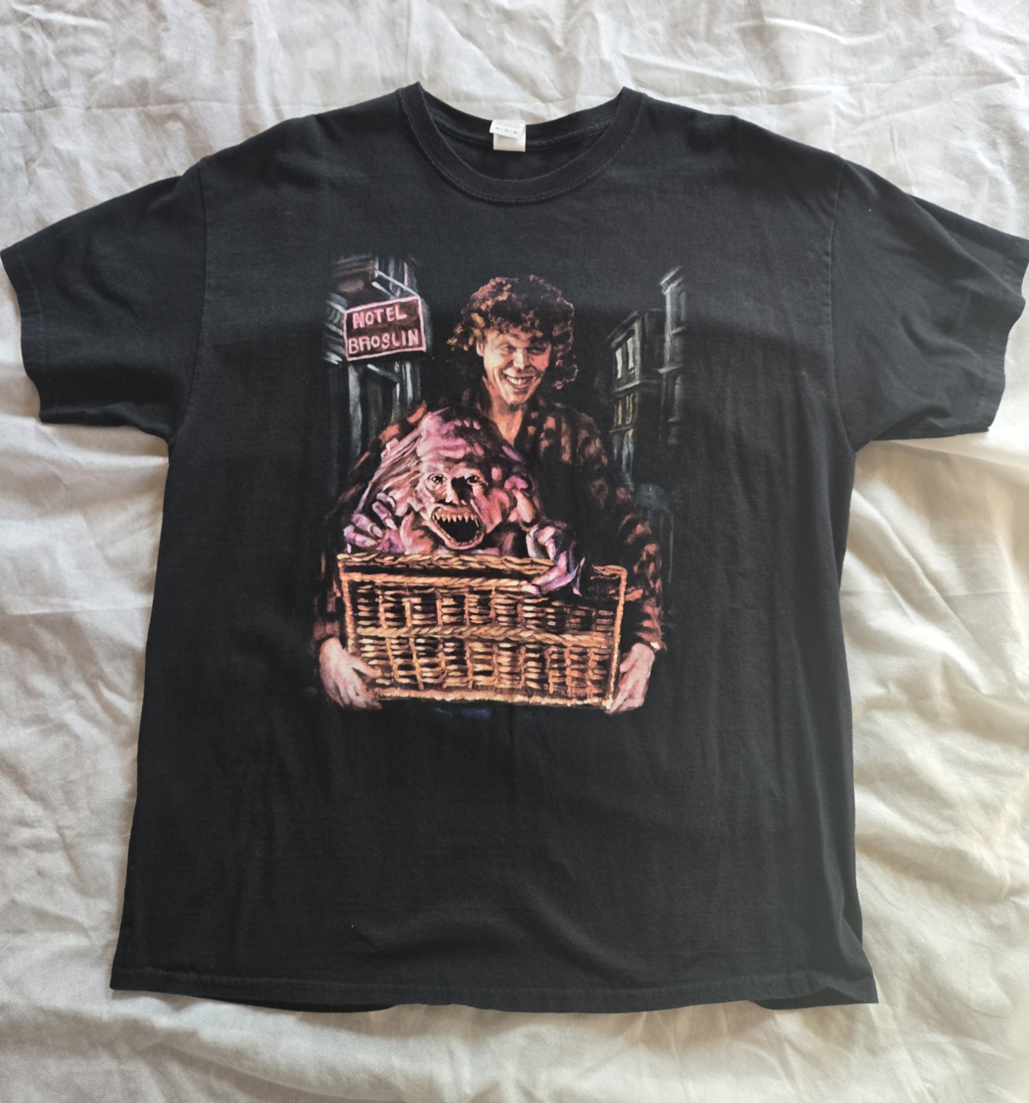 Basket Case T-Shirt Size XL Pet And Smoke Free Home