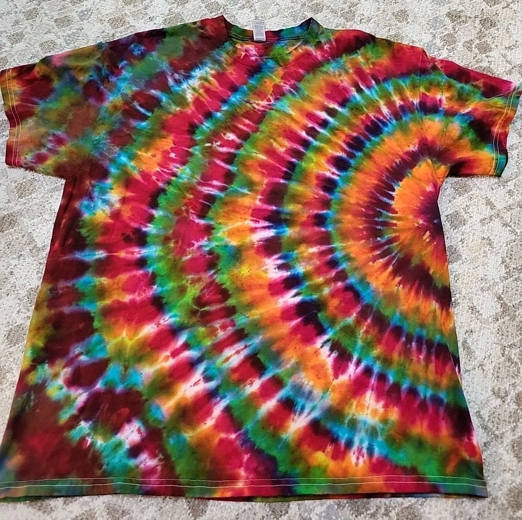 Hand Tie Dyed T Shirt Men's Medium 100% Cotton Pre Washed ShortSleeve Gift #5 gallery
