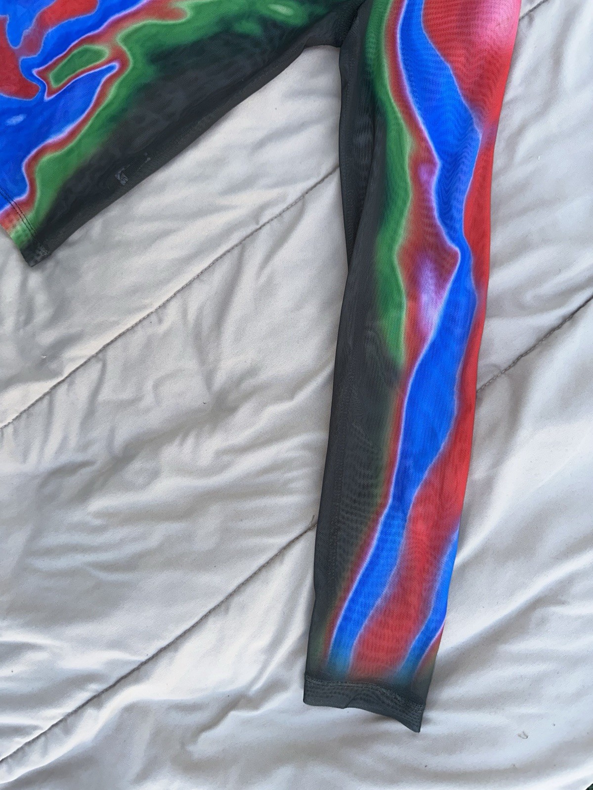 Fever City Red, Blue Black Vibrant Body Heat Map Print Long Sleeve Mesh Tee M gallery