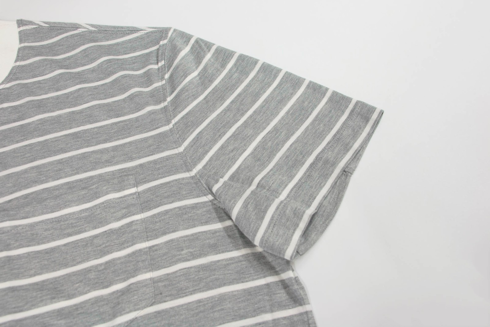 NWT$1200 Brunello Cucinelli Men Silk Blend Stripe Print Crewneck Tee Size M A258 gallery
