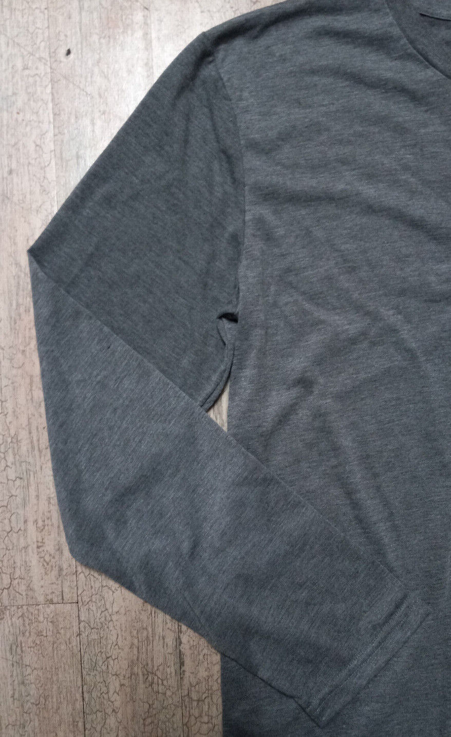 Ecko Shirt Men's Large Gray Crewneck Button Close Small Long Sleeve T-Shirt gallery