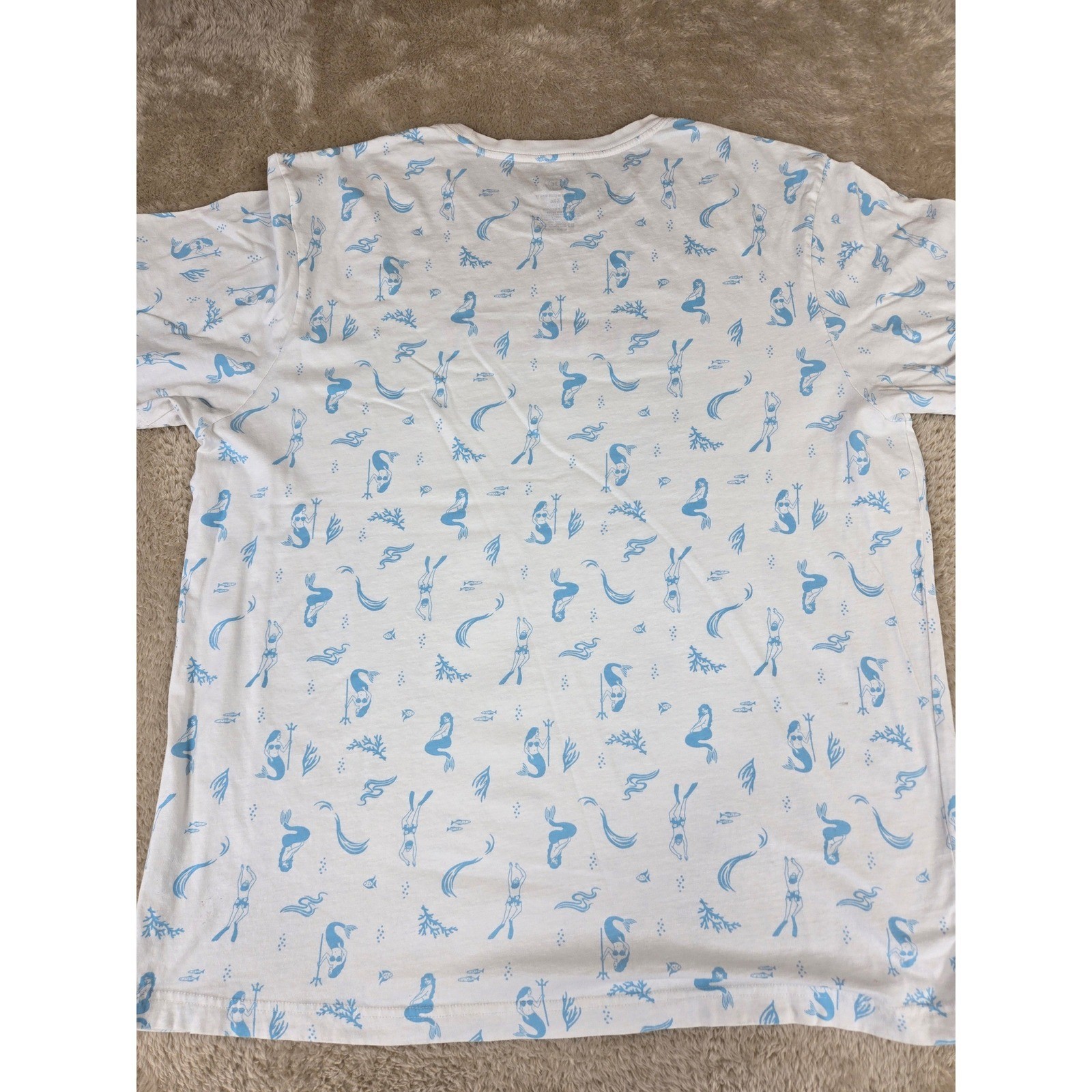 Hurley Mens XXL White Mermaid Print T-Shirt Embroidered Pink Logo Short Sleeve gallery
