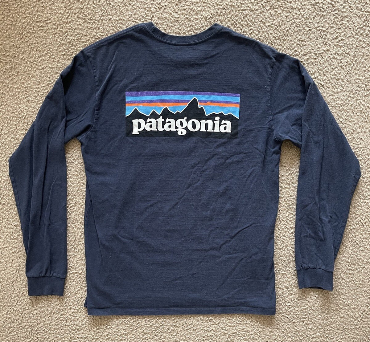 Patagonia Men's Long Sleeve Small Navy Hiking Mountain T-Shirt Run Travel Sports gallery