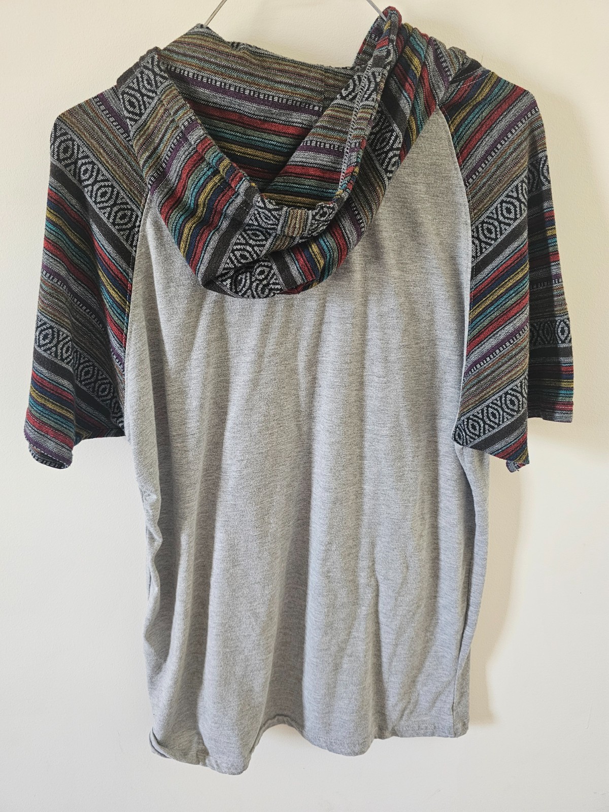 Beautiful Giant Hoodie Mens Large Gray Pullover Aztec Print Soft Lightweight gallery