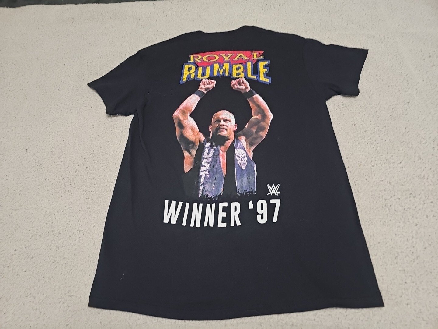 STONE COLD STEVE AUSTIN Retro WWE Legends Royal Rumble WINNER '97 Tshirt Medium gallery