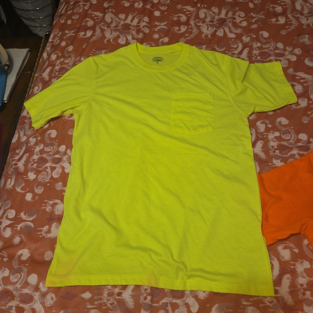 2 KEY MEN'S HI VIS YELLOW & ORANGE SAFETY T-SHIRTS Size MED gallery