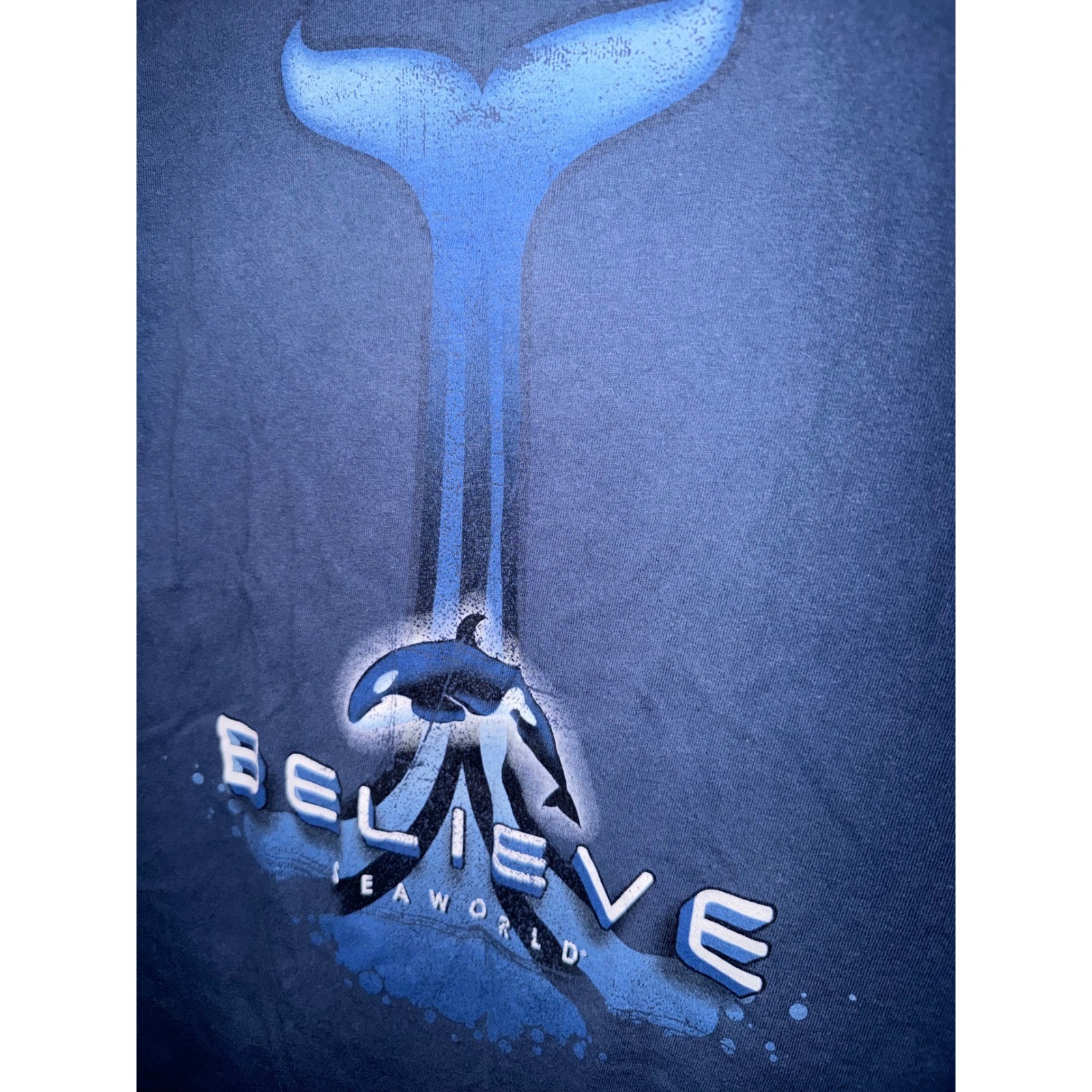 SeaWorld Believe Orca Whale Graphic T-Shirt Navy Blue Fruit of the Loom Small gallery