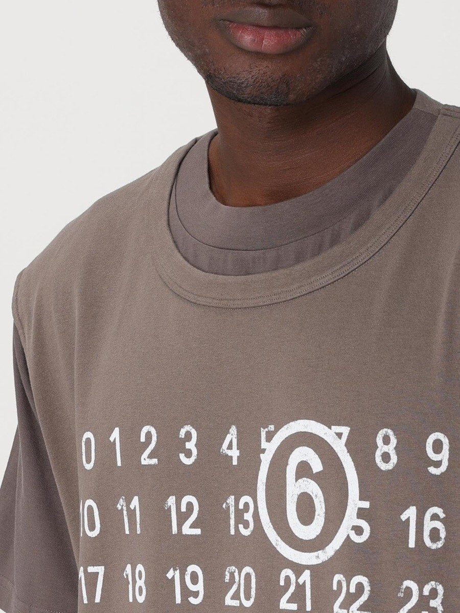 NW maison margiela MM6 Logo Printed Crewneck T-Shirt SH0GC0001STJ391 brown kaki gallery