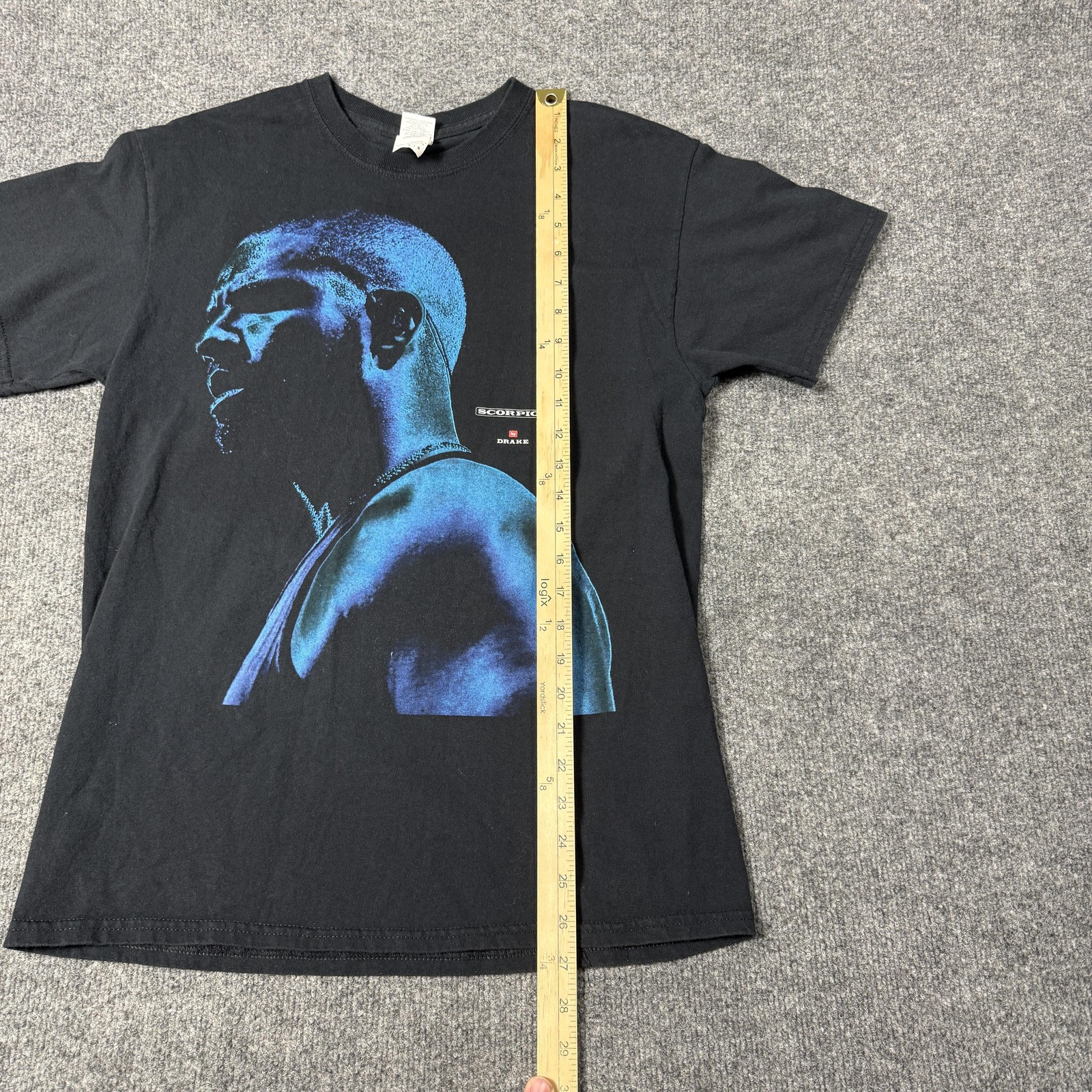 Drake Scorpion Shirt Mens Medium Black Gildan Live Tour Graphic Rap Tee Album gallery
