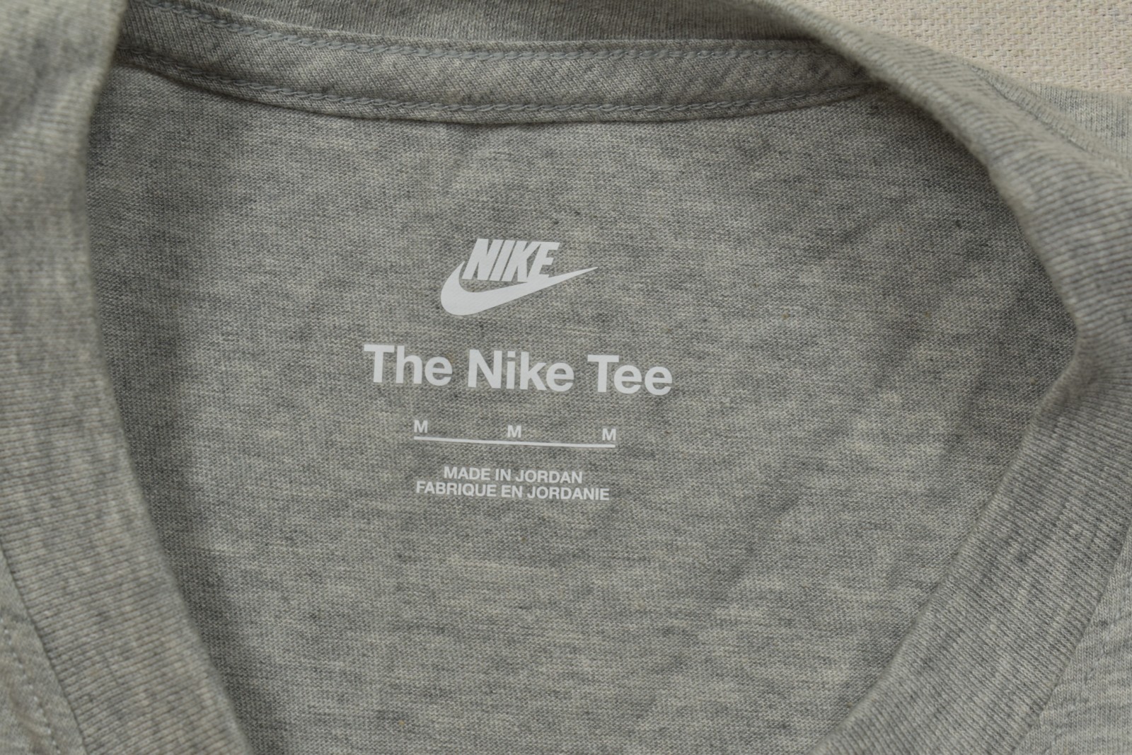 Nike The Nike Tee Men's Size M Medium Gray Short Sleeve Crew Neck Cotton Graphic gallery