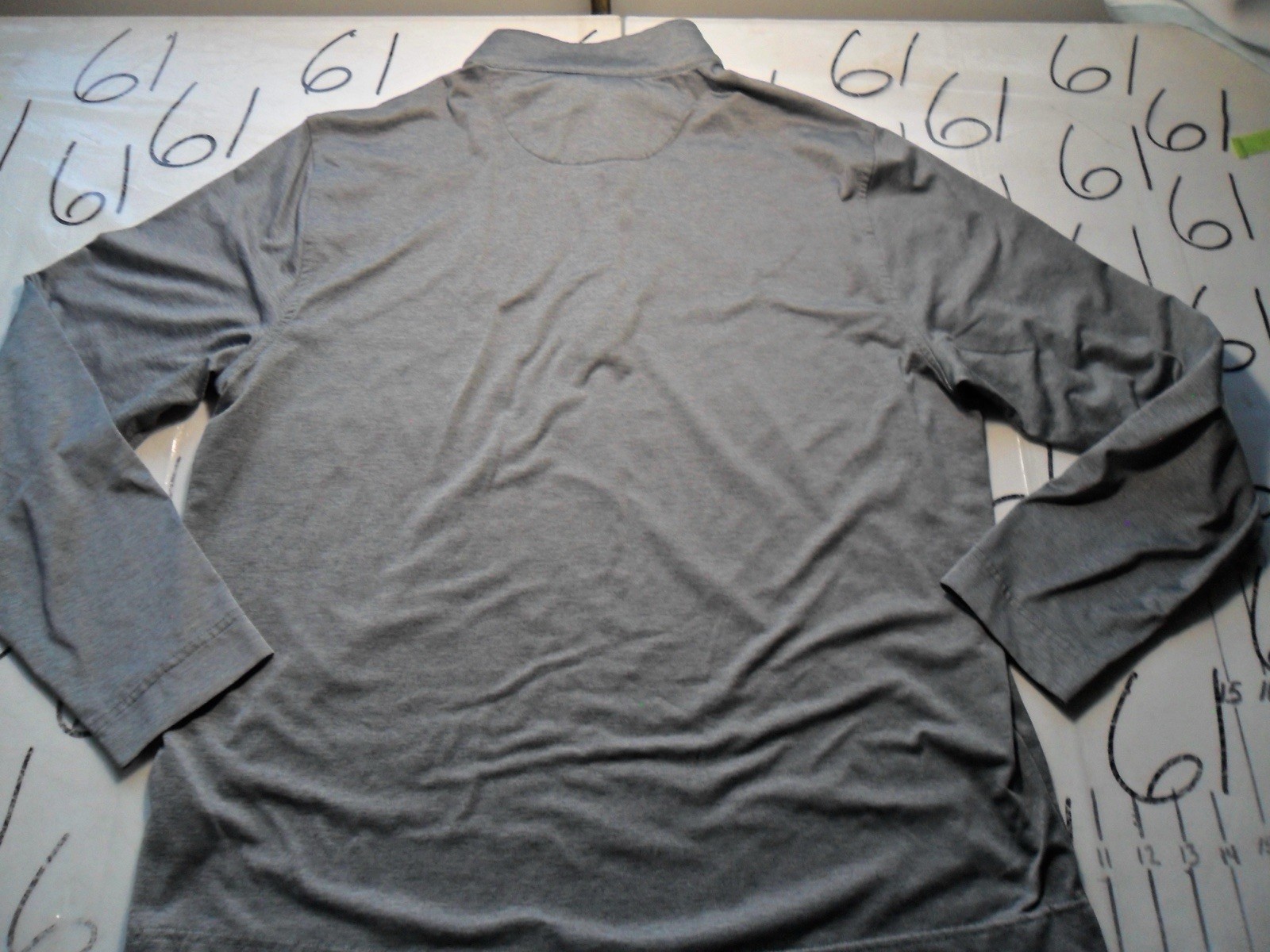 Medium Greg Norman Gray Pullover 95% Poly 5% Spandex Shirt gallery