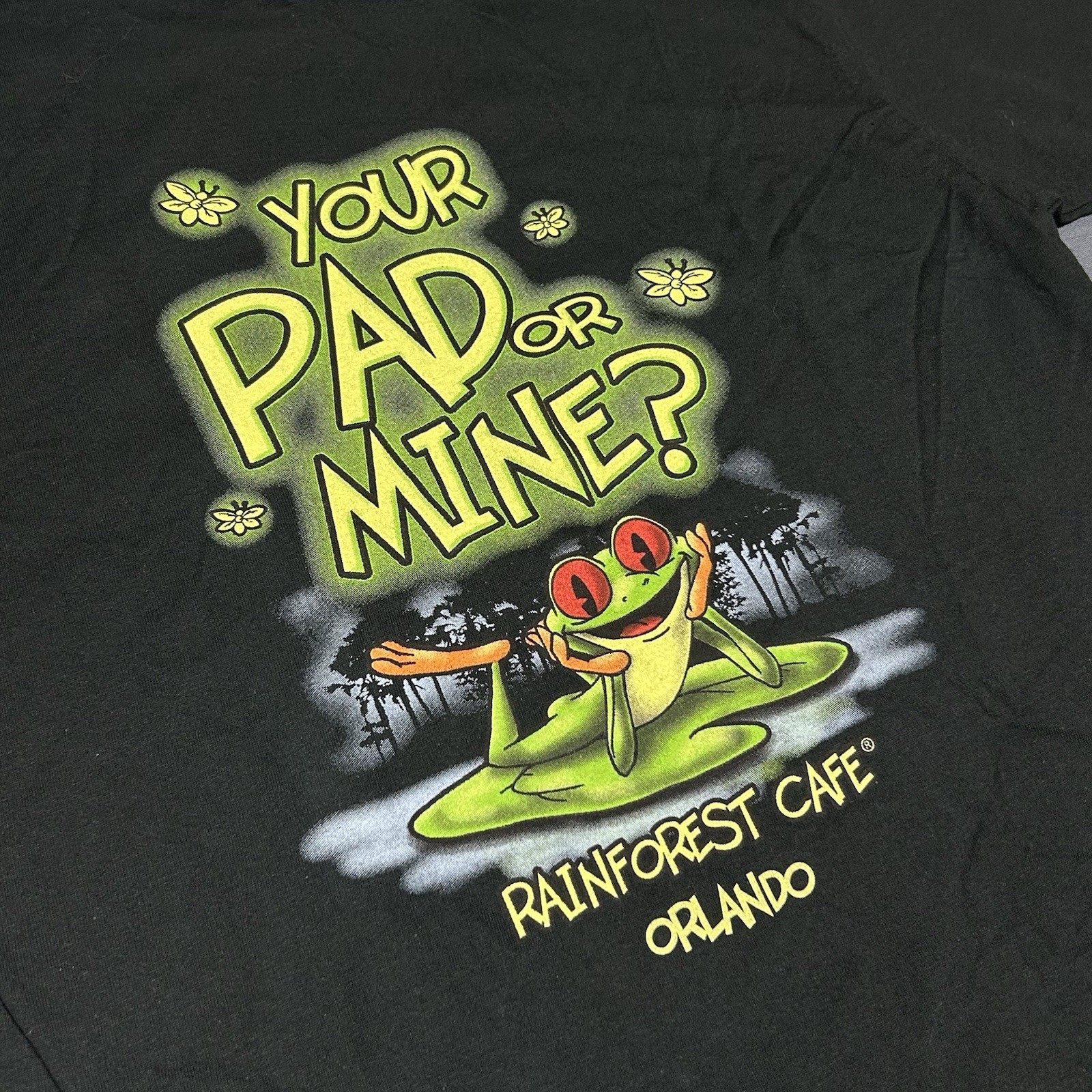 Vintage NWT Rainforest Cafe Frog T-Shirt Mens Medium Black Graphic 90s Y2K gallery