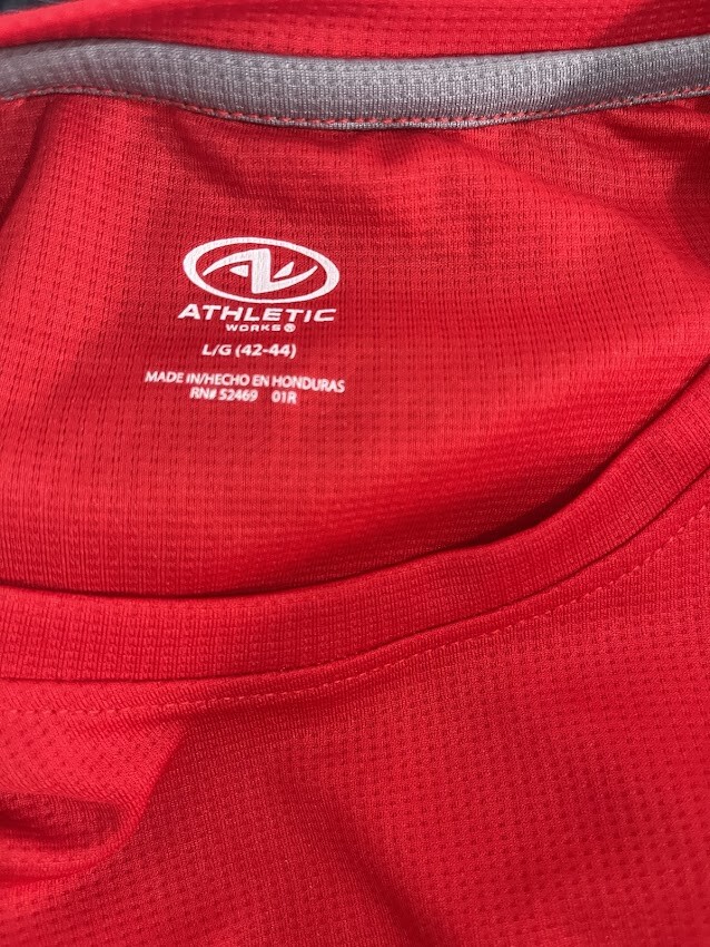 Athletic Works Men's Red T-Shirt Short Sleeve Size L (42-44) gallery