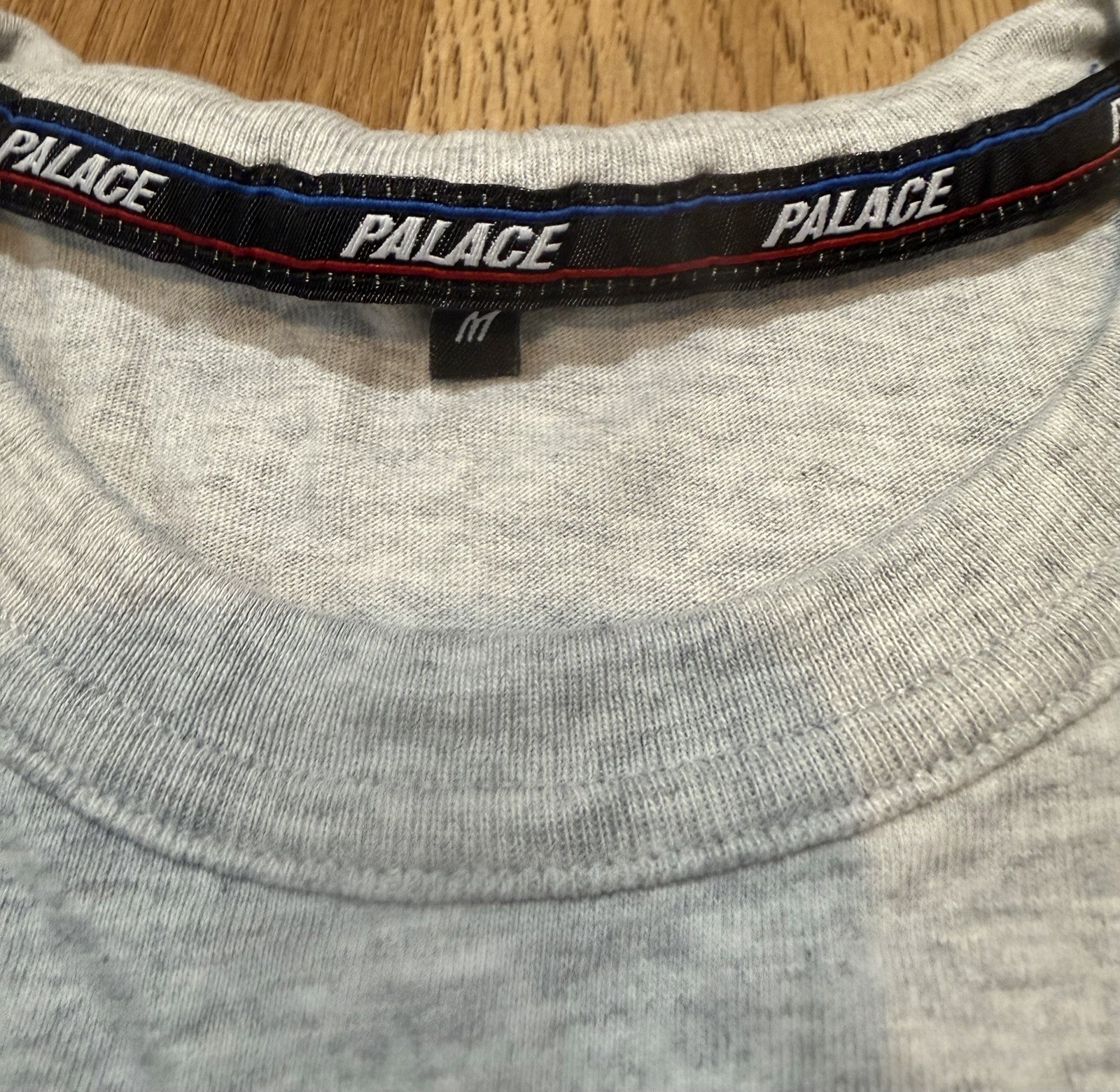 Men’s Palace Skateboards Gray Spellout Logo Basically A T Shirt Medium Preowned gallery