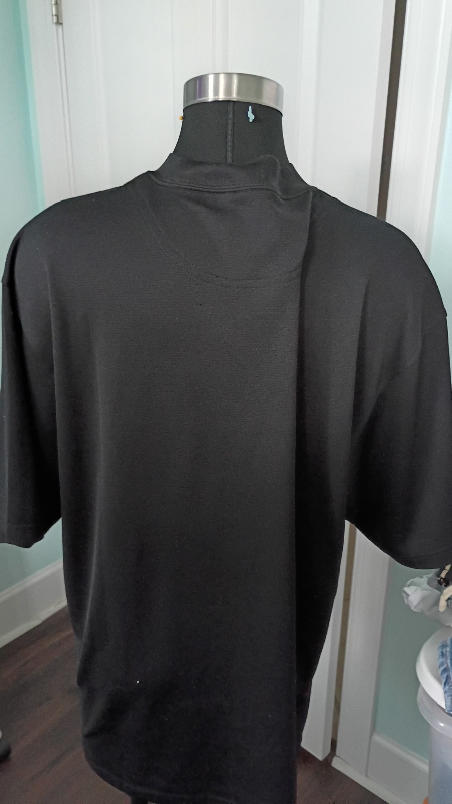 Men's Black Solid Mock Neck Short Sleeve Knit Polyester T-Shirt Size L gallery