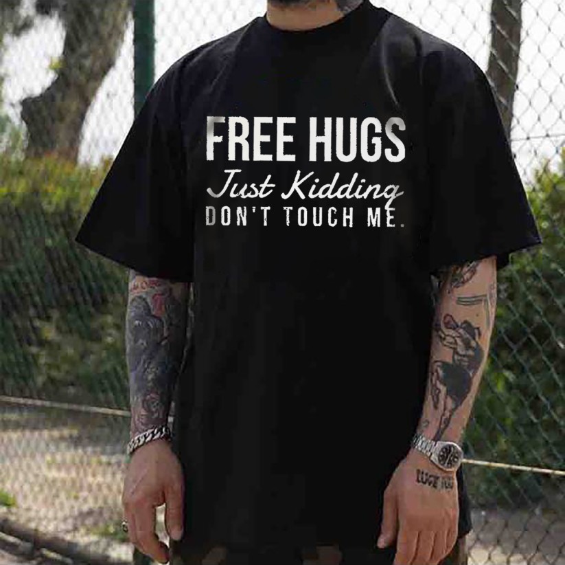 FREE HUGS JUST KIDDING Letter Graphic Black Print T-shirt gallery
