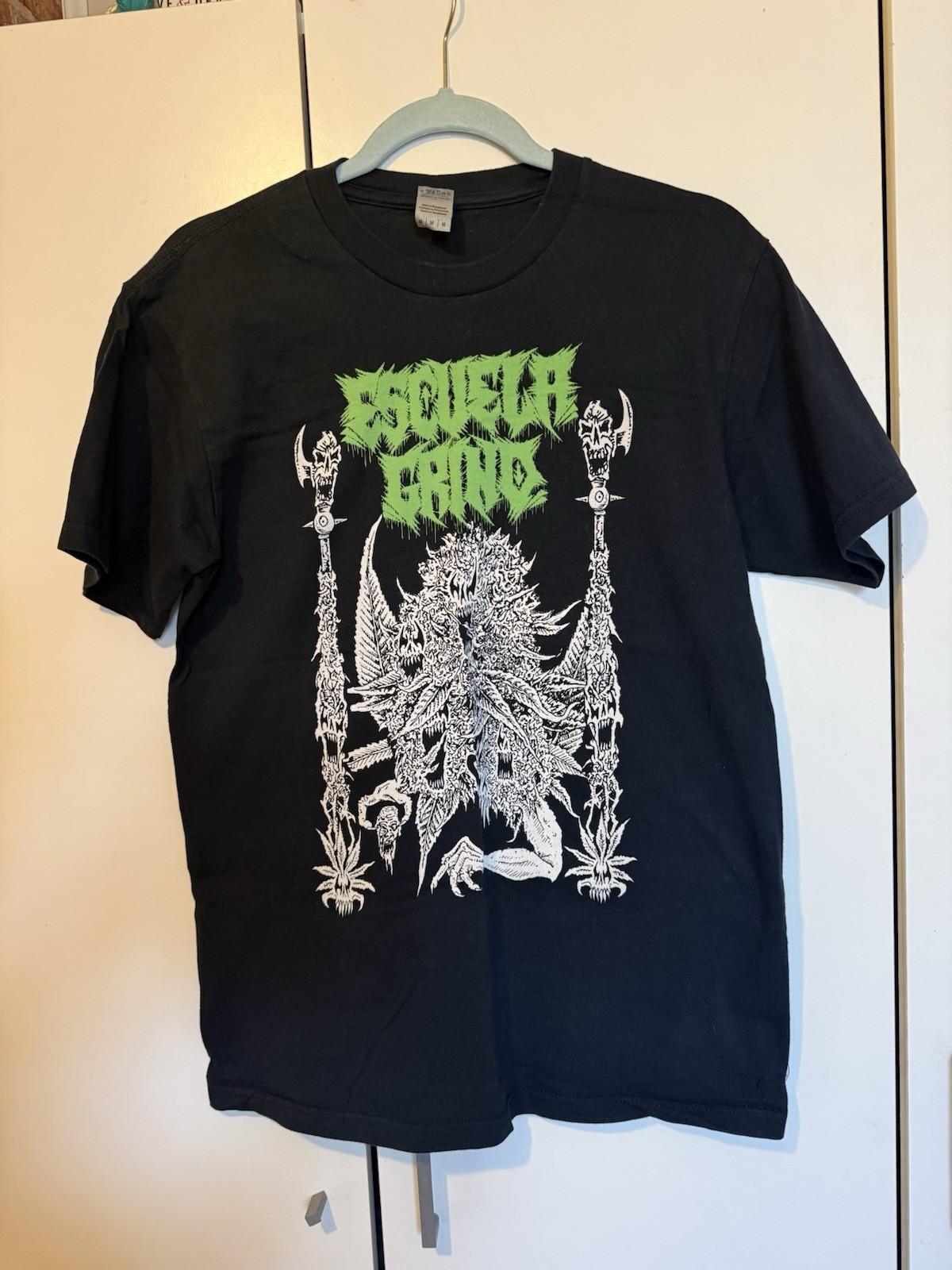 ESCUELA GRIND Medium Gildan Hammer T shirt napalm death gatecreeper