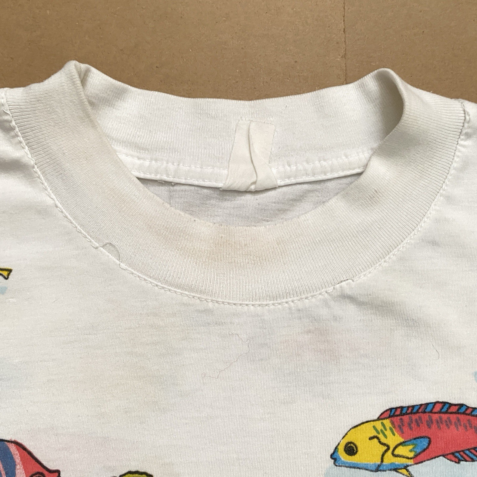 Vintage 90s All Over Fish Print Tropical Cozumel Mexico T-Shirt Distressed gallery