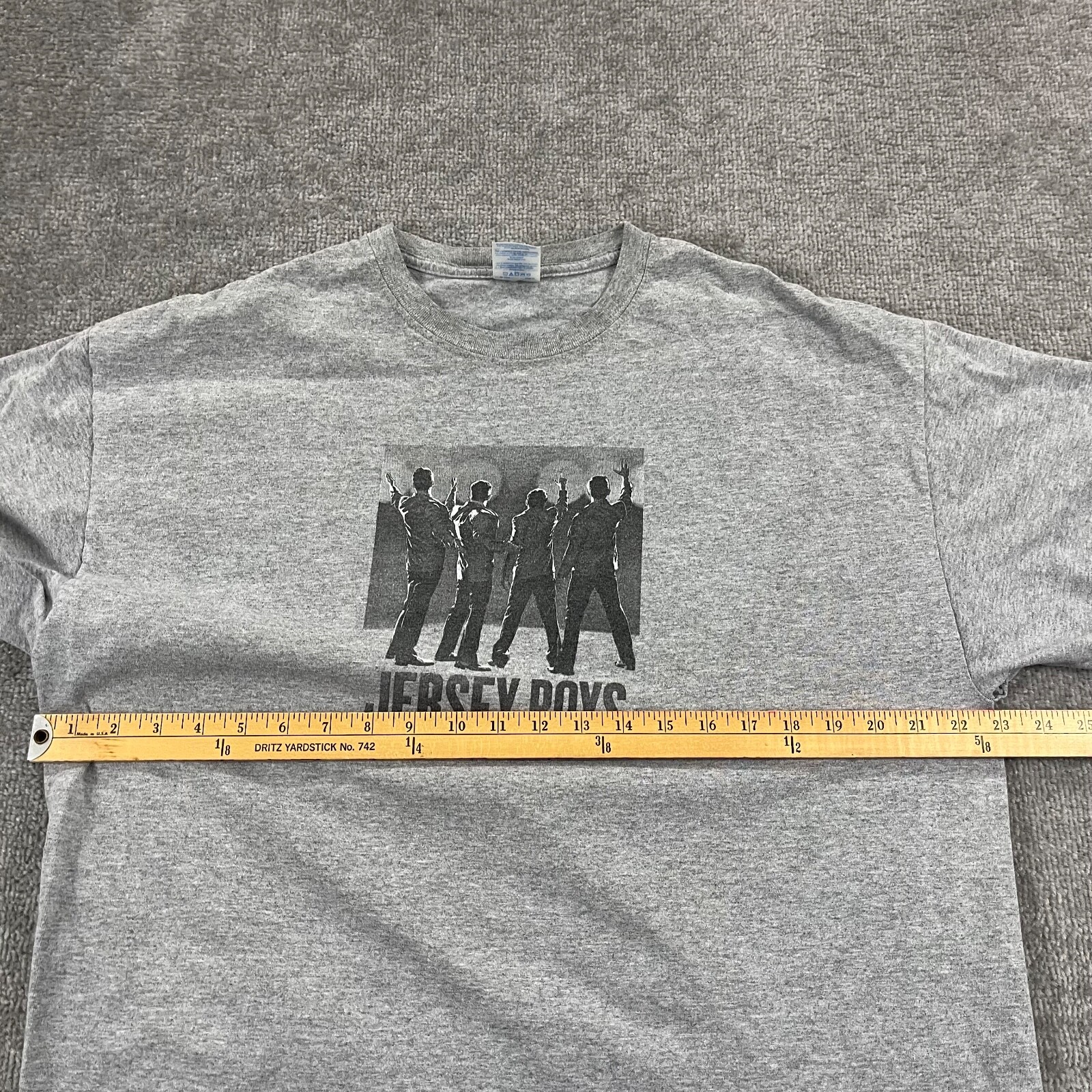 JERSEY BOYS Shirt Mens Extra Large Gray Graphic Frankie Valli Four Seasons Y2K gallery