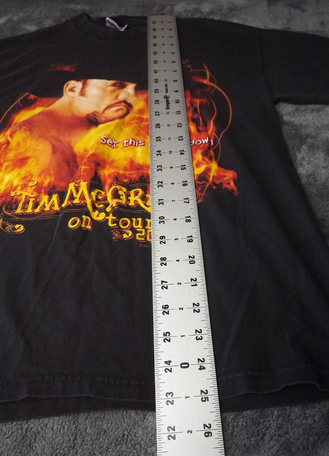 Vintage Tim McGraw T Shirt Sz Medum 2001 Tour Set This Circus Down Country Y2K gallery