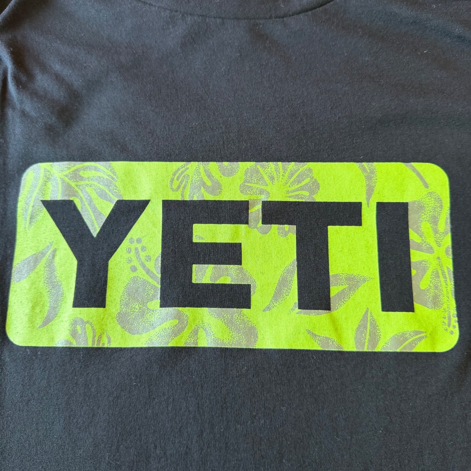 Yeti Logo Badge Mens X-Large T-Shirt Short Sleeve Navy Blue Shirt gallery