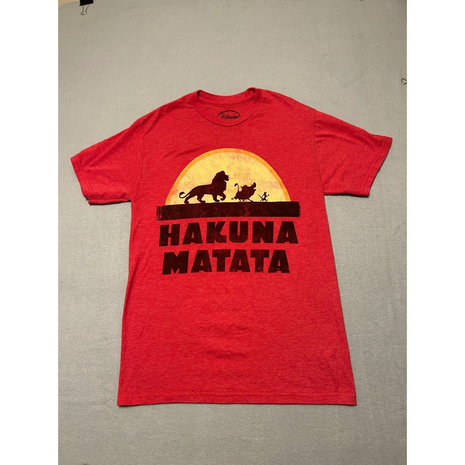 Disney Lion King Hakuna Matata Red Heather Graphic T-Shirt Mens Small Simba Tee