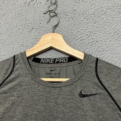 Nike Pro Shirt Men Small Gray Short Sleeve Stretch Fitted Dri-Fit