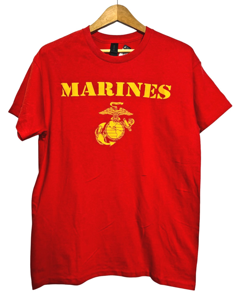 GILDAN US Marines UNISEX SIZE MEDIUM NWOT Military Graphic T-Shirt RED/YELLOW