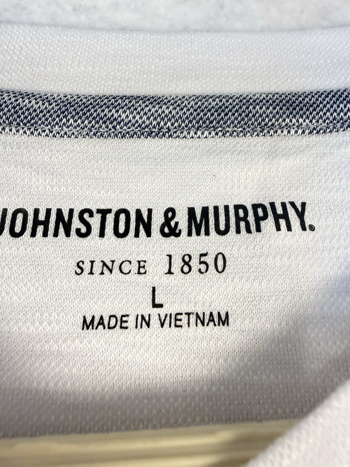 Johnston & Murphy Mens V-Neck T-Shirt White Short Sleeve Casual Size L gallery
