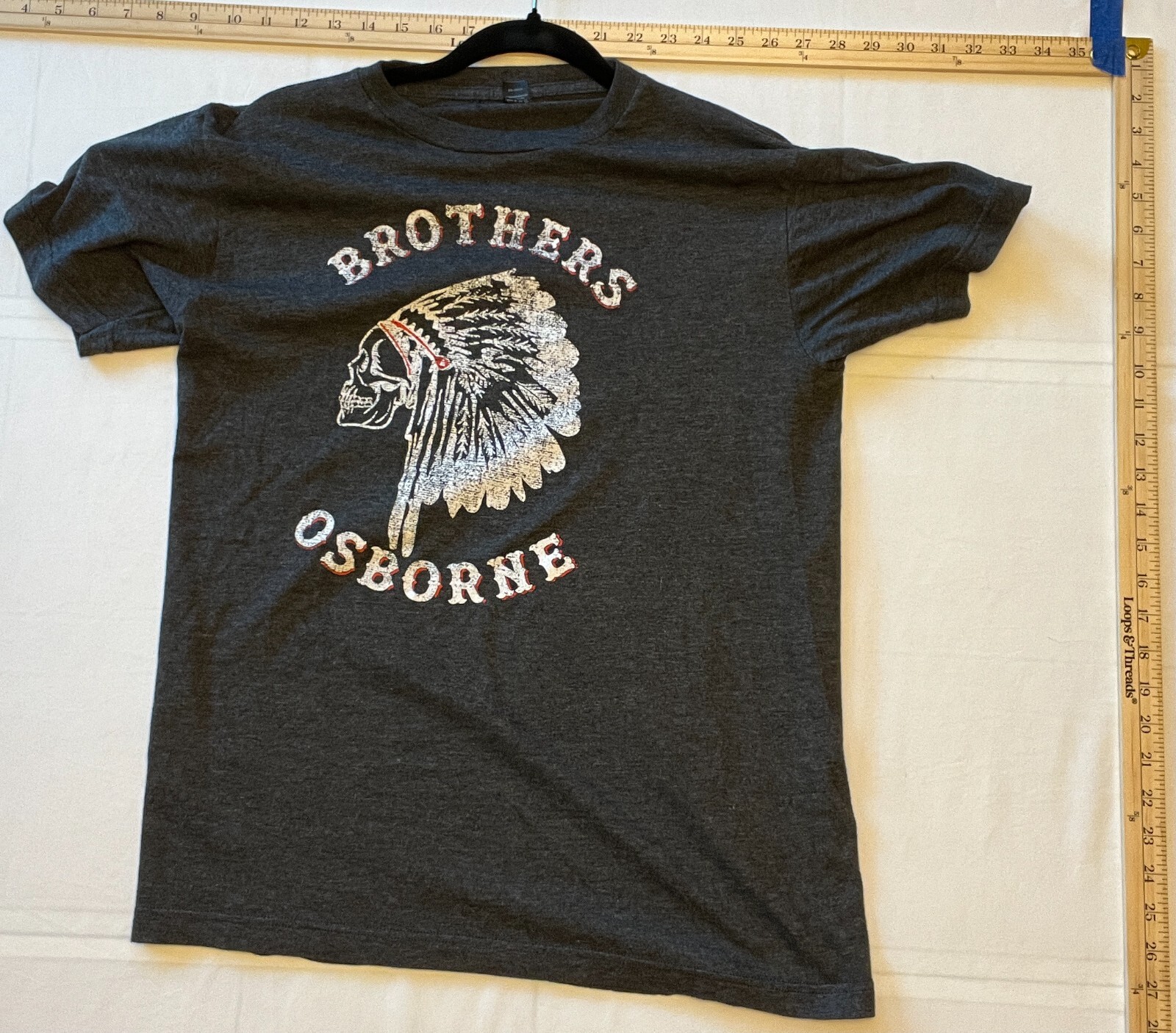 Brothers Osborne Vintage T-Shirt Skull Native Indian Headdress Gray gallery