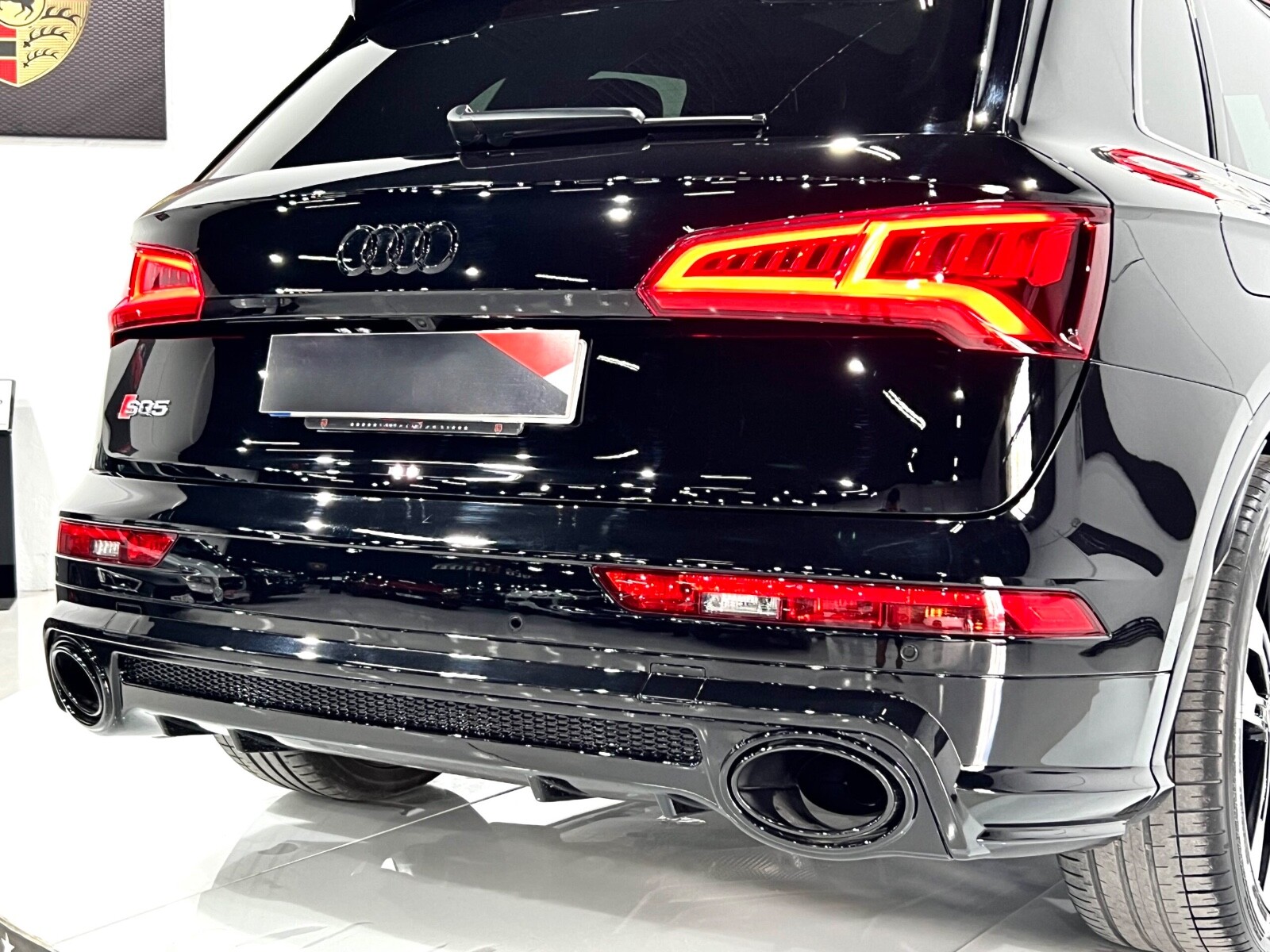 BKM RS Style Upgrade Rear bumper set with Diffuser  Fit Audi Q5 SQ5 B9