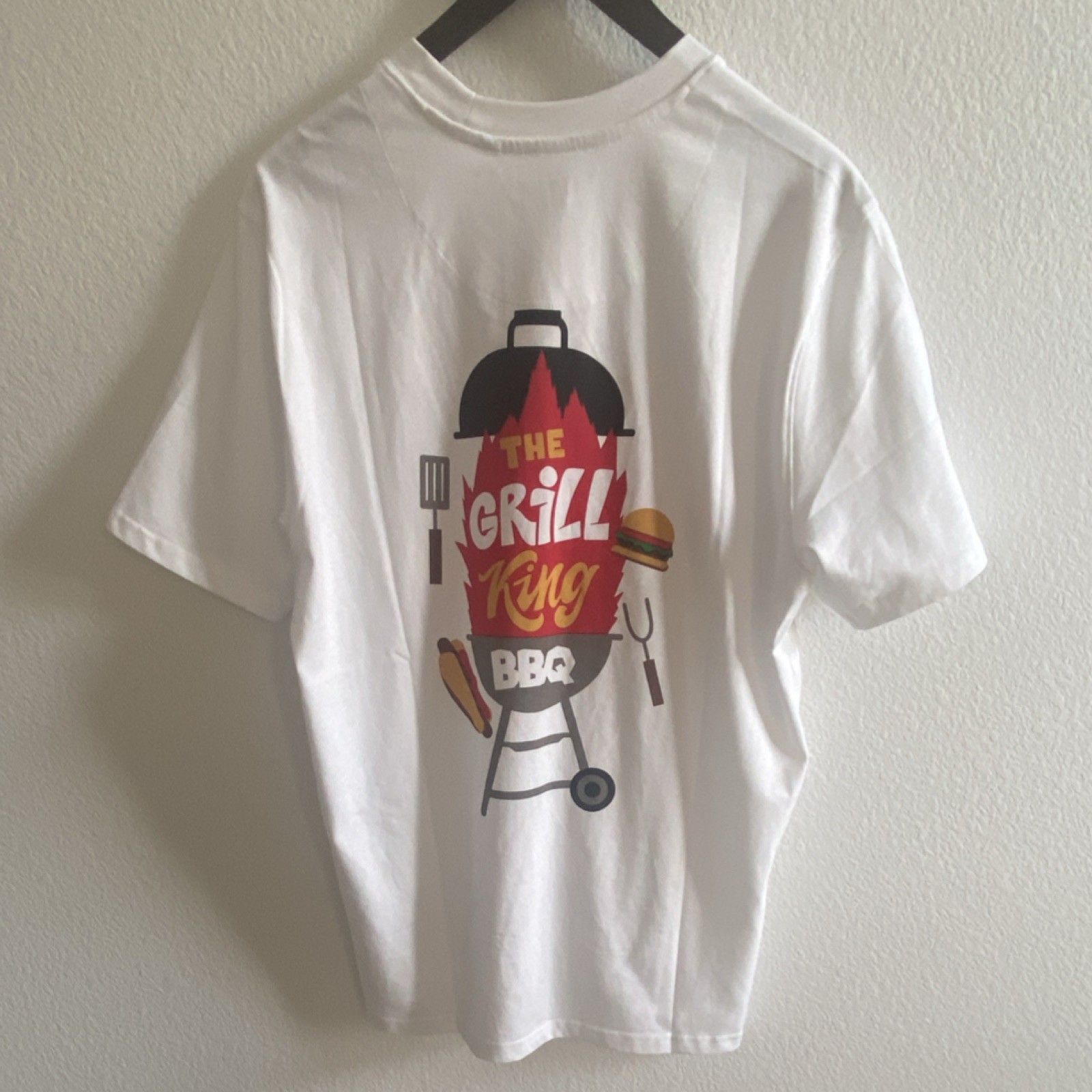 NWT $81 Common People Men's T-Shirt Size L White BBQ King Graphic 100% Cotton gallery