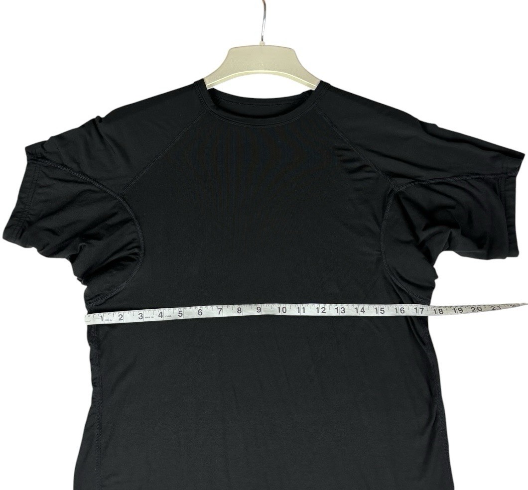 Ejis Sweatproof Undershirt for Men Medium Crew Neck Cotton Classic Fit T Shirt gallery