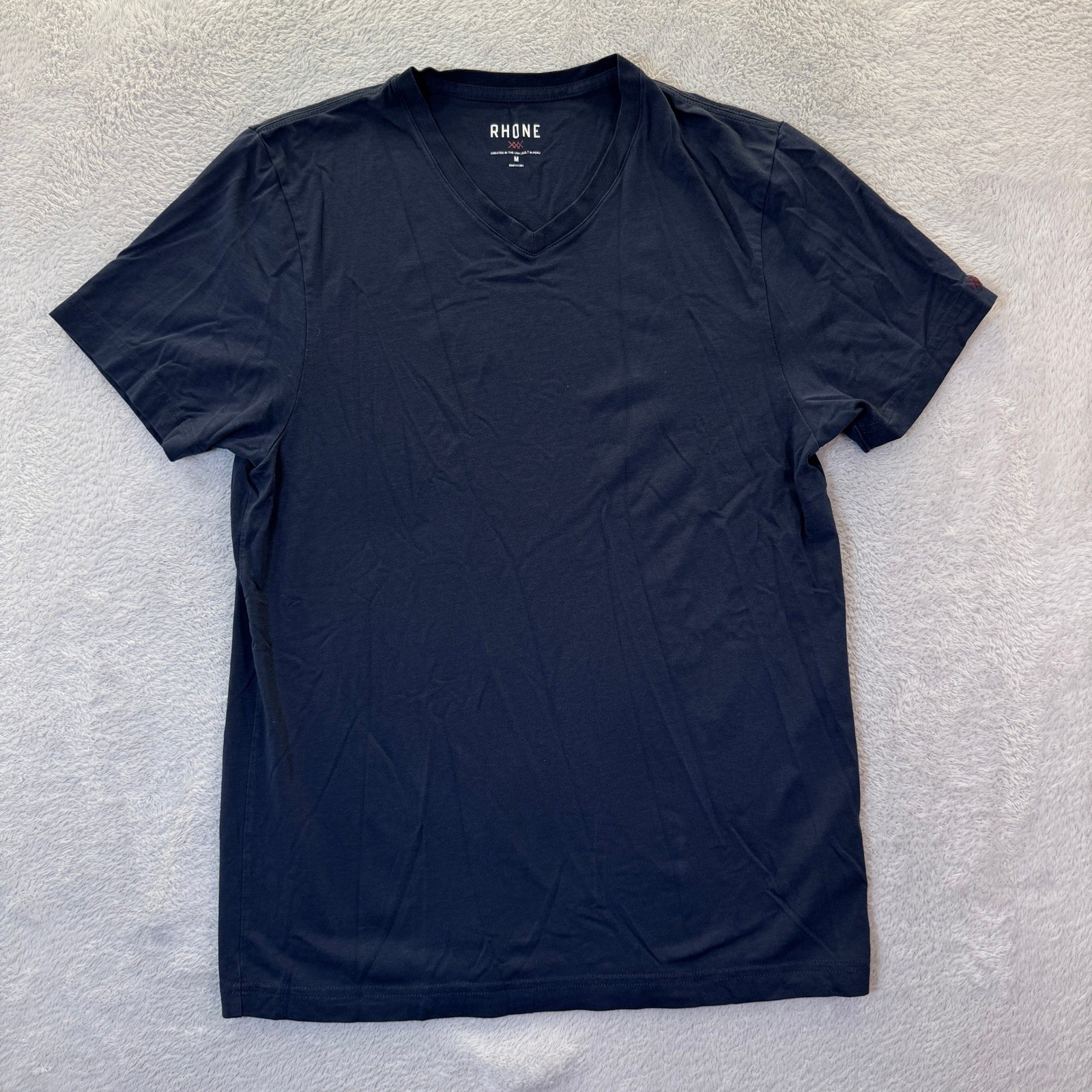 RHONE Mens Medium Navy Blue V Neck Pima Cotton Blend T Shirt Casual Workout EUC