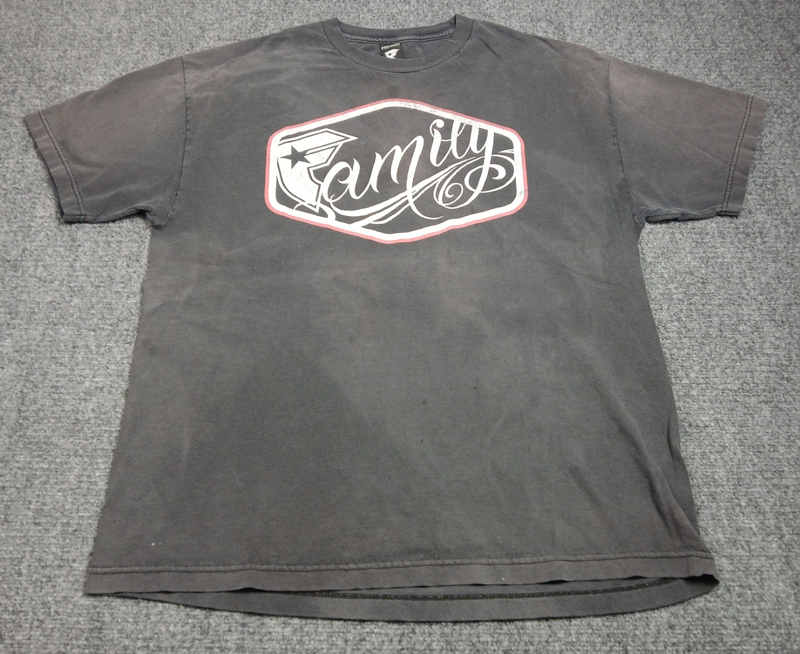 Famous Stars & Straps Family Logo Vintage T Shirt Mens Size XL Faded Black Y2K