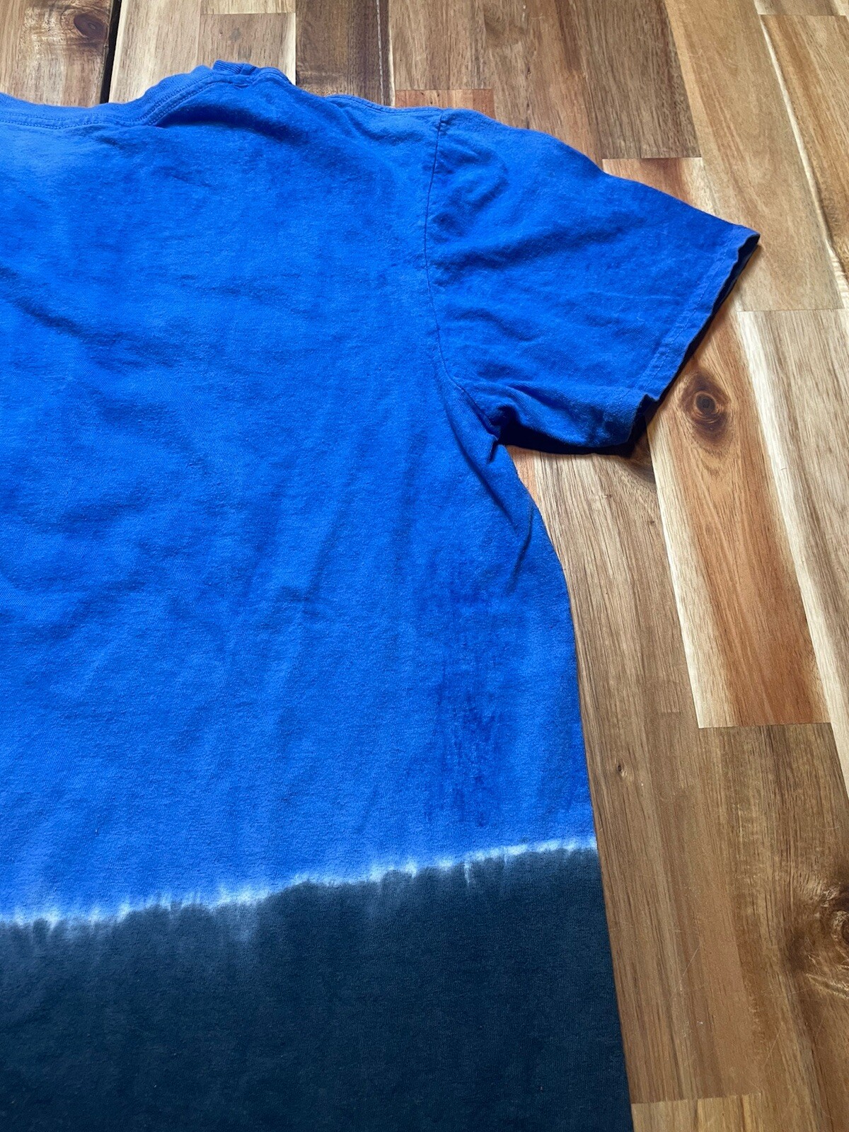 Sea World Tie-Dye Orcas Killer Whale T-Shirt Size Medium gallery